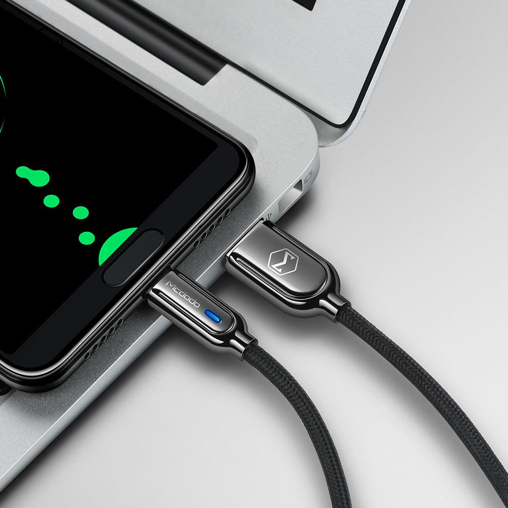 Mcdodo CA-6190 USB C till USB A kabel för synkning och snabb laddning, LED indikator, laddningen slutas automatisk när laddningen är klar, svart, 1m
