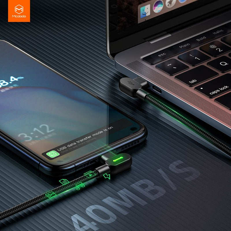 Mcdodo CA-8080 Vinklad USB C till vinklad USB C kabel 3A 60W för synkning och snabb laddning med LED svart 1,5m