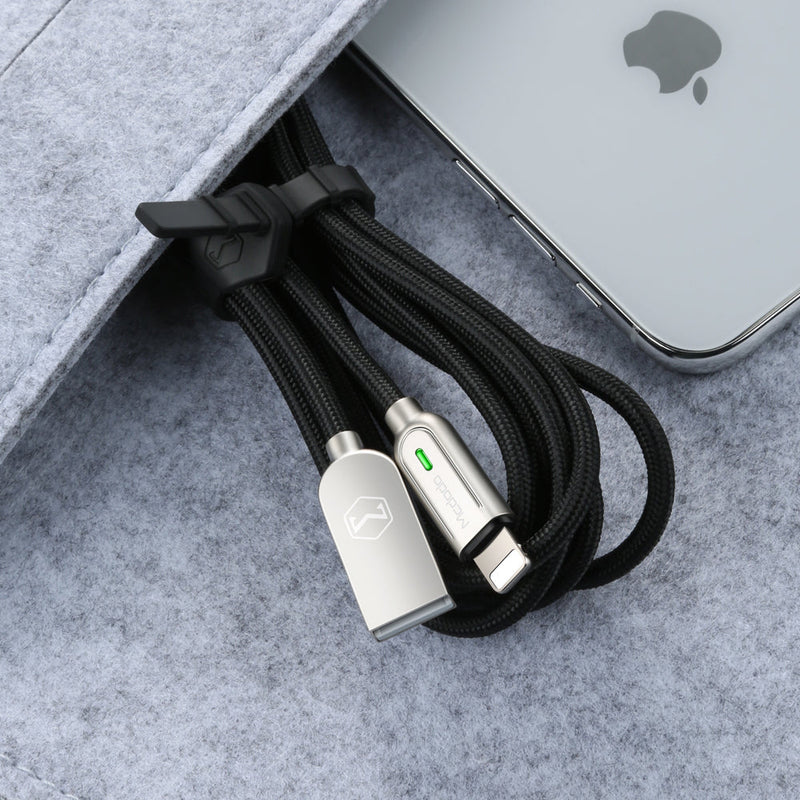 Mcdodo CA-5264 Apple Lightning (Non MFI) till USB A kabel för synkning och snabb laddning, med LED indikator, automatisk laddstop, svart 1,2m